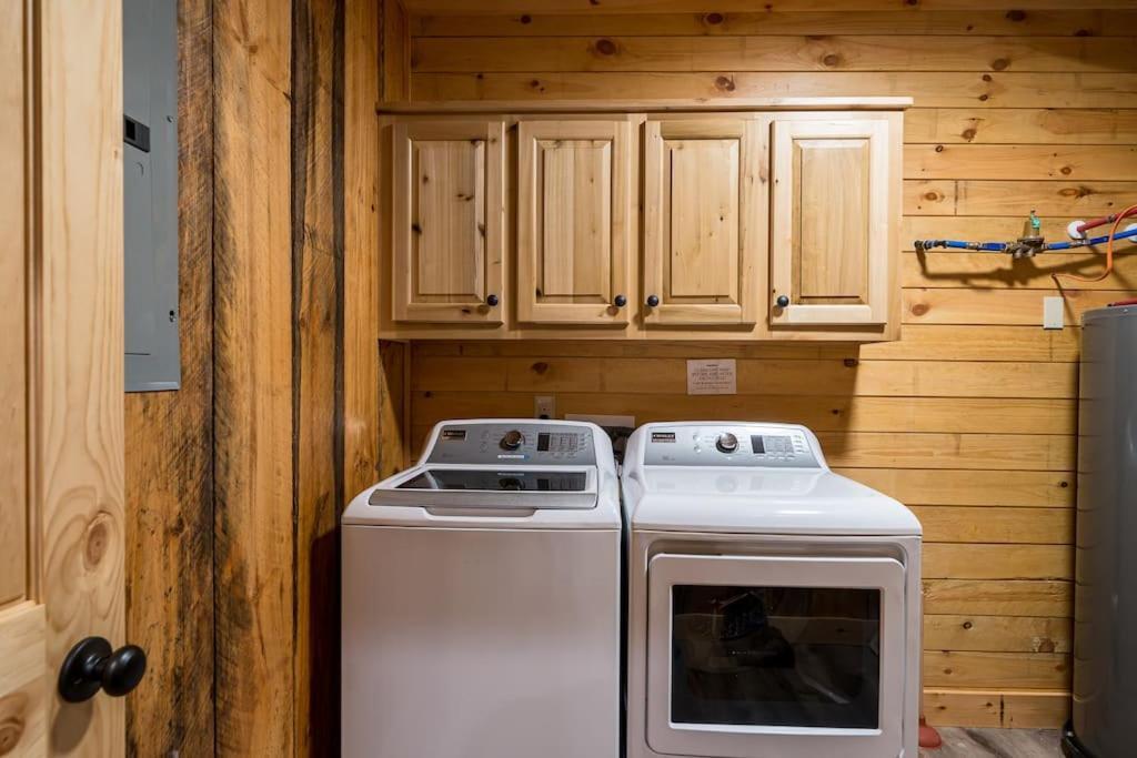 The Llaguna Lodge - New Cabin, Sleeps 10, Fire Pit, Hot Tub, In Blue Ridge , Ga Экстерьер фото
